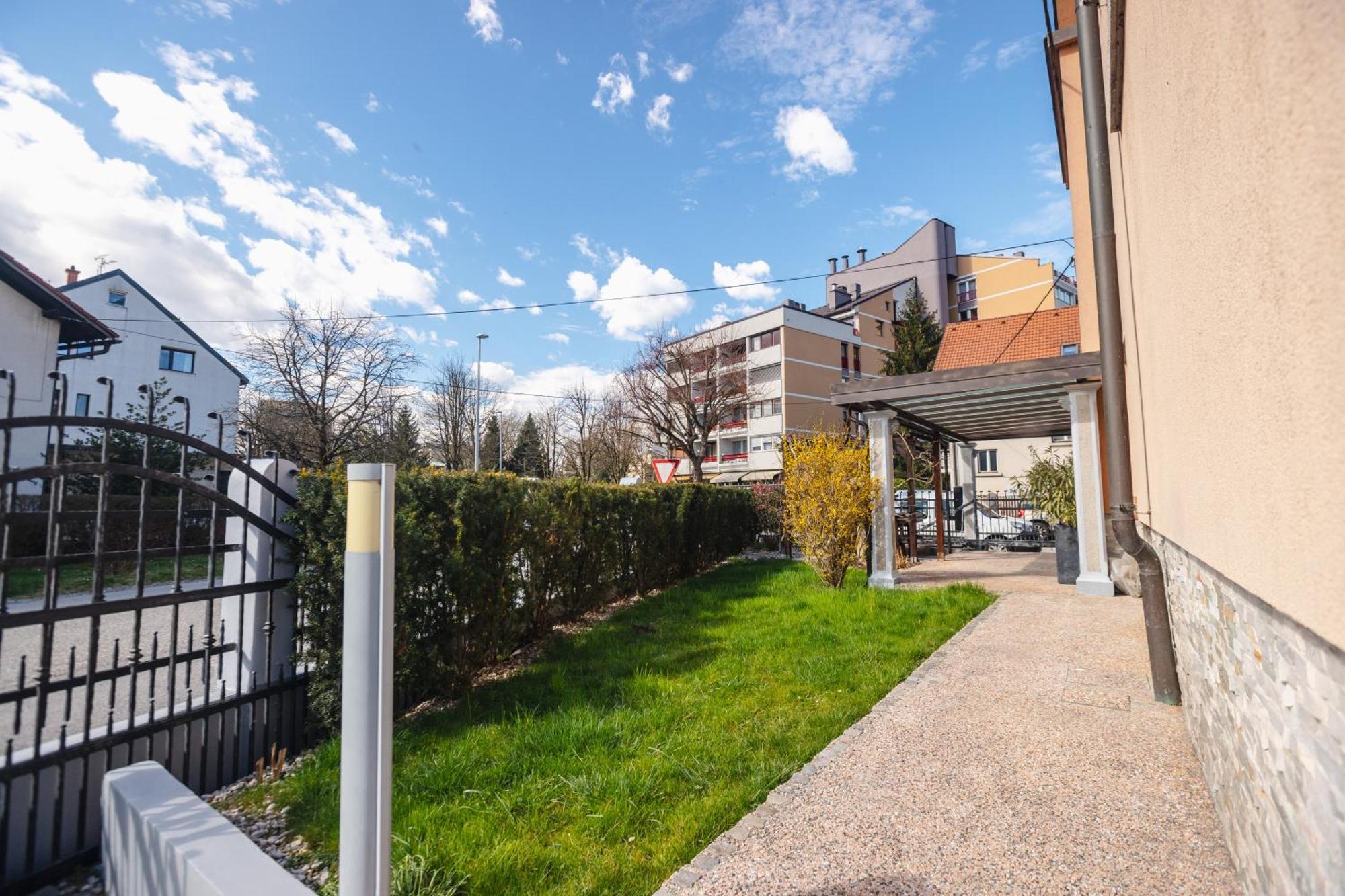 Vila Klara Apartments Ljubljana Exterior photo